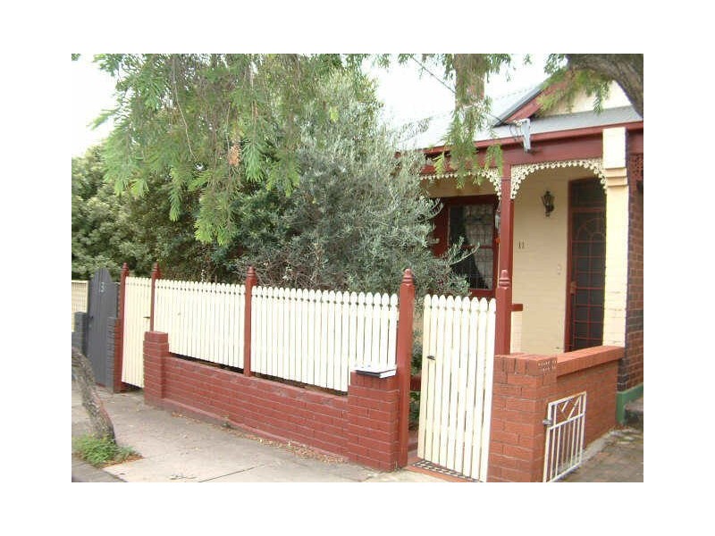 11 GROVE STREET, St Peters NSW 2044