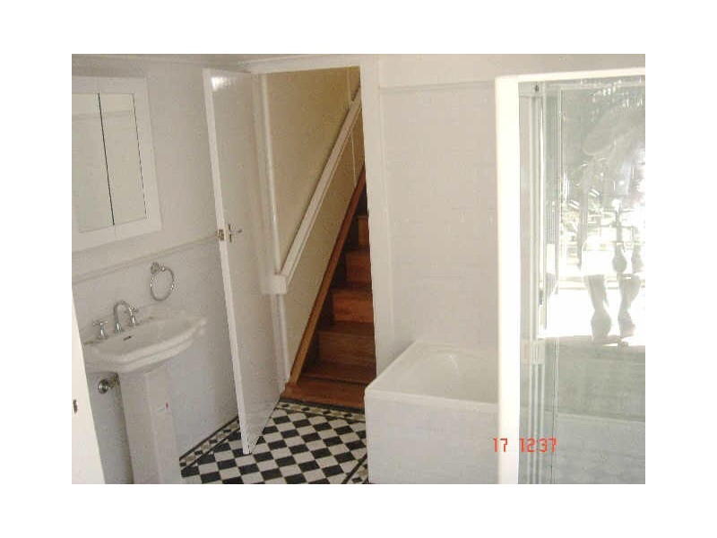 42 BUCKNELL STREET, Newtown NSW 2042