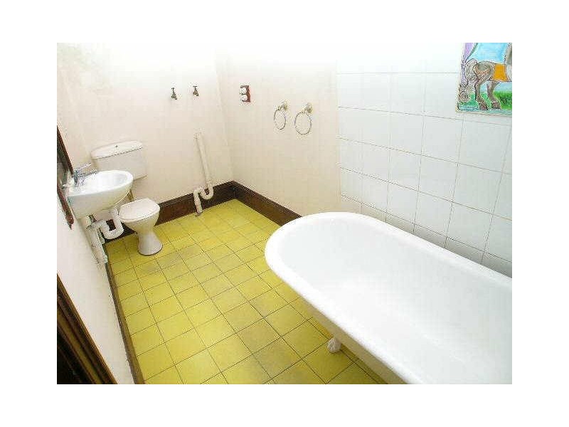 5 MARY STREET, Newtown NSW 2042