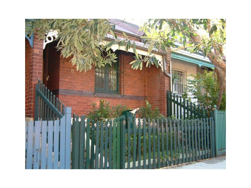 8 BINNING STREET, Erskineville NSW 2043