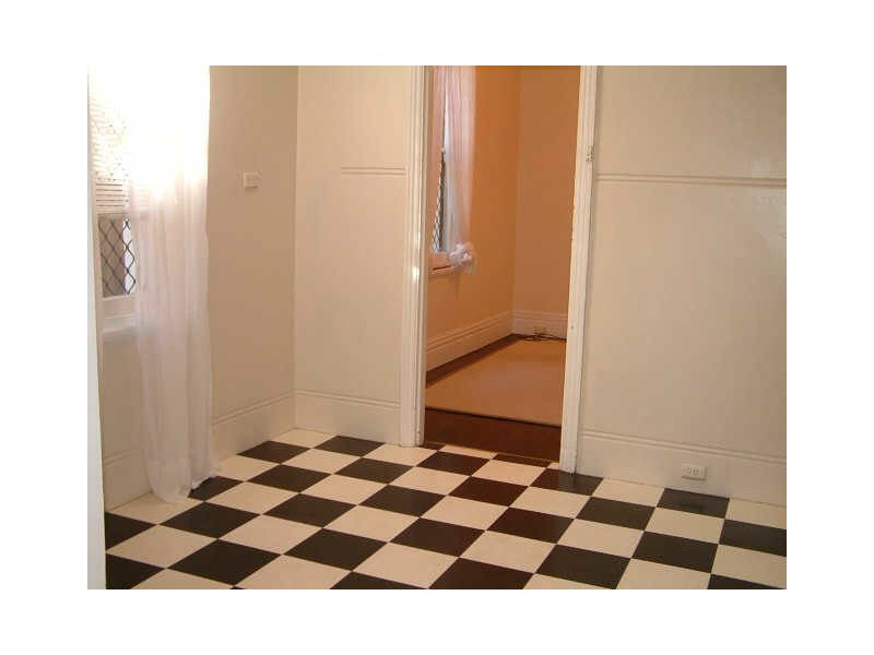 8 BINNING STREET, Erskineville NSW 2043