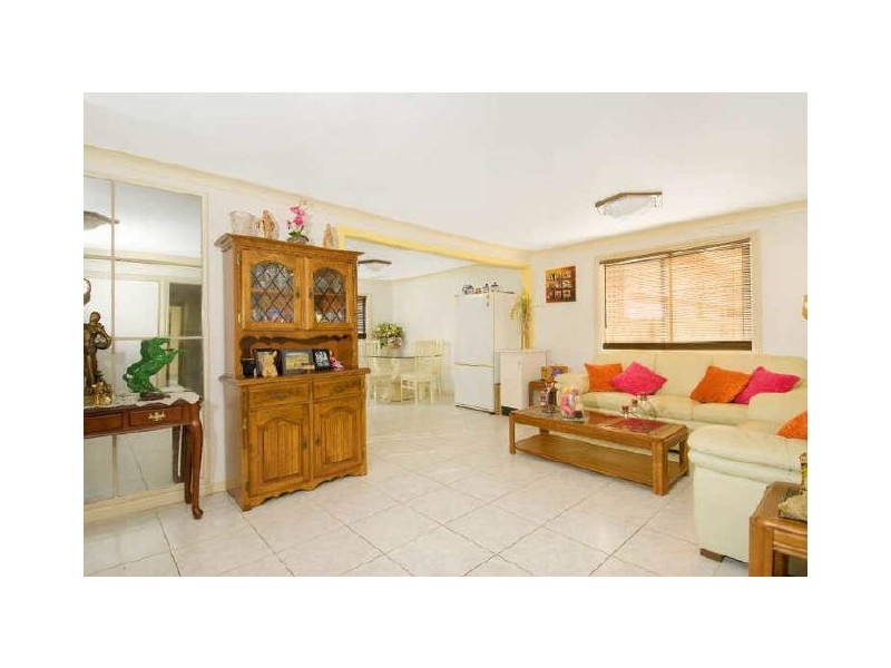 8 DERBYSHIRE STREET, Leichhardt NSW 2040