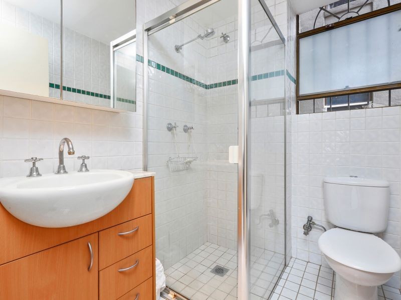 2/30 Derbyshire Road, Leichhardt NSW 2040