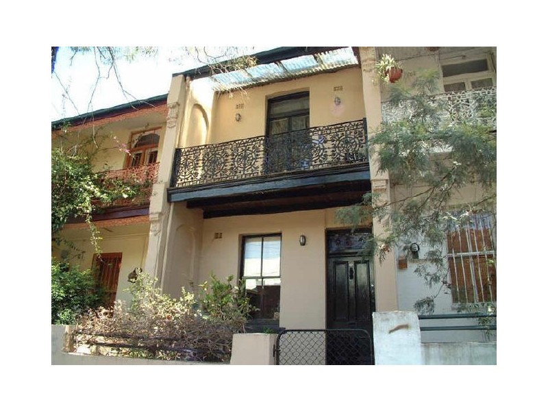 32 FOTHERINGHAM, Enmore NSW 2042