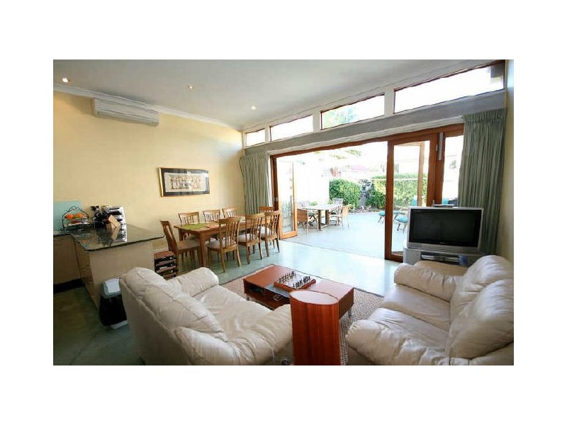 32 KENT STREET, Newtown NSW 2042