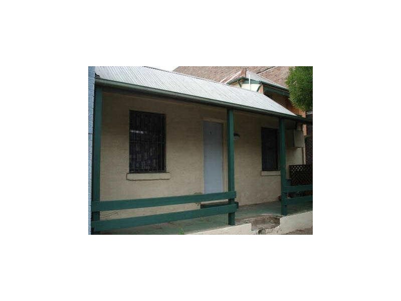40 MAY STREET, St Peters NSW 2044