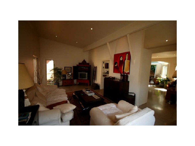 19 YELVERTON STREET, St Peters NSW 2044