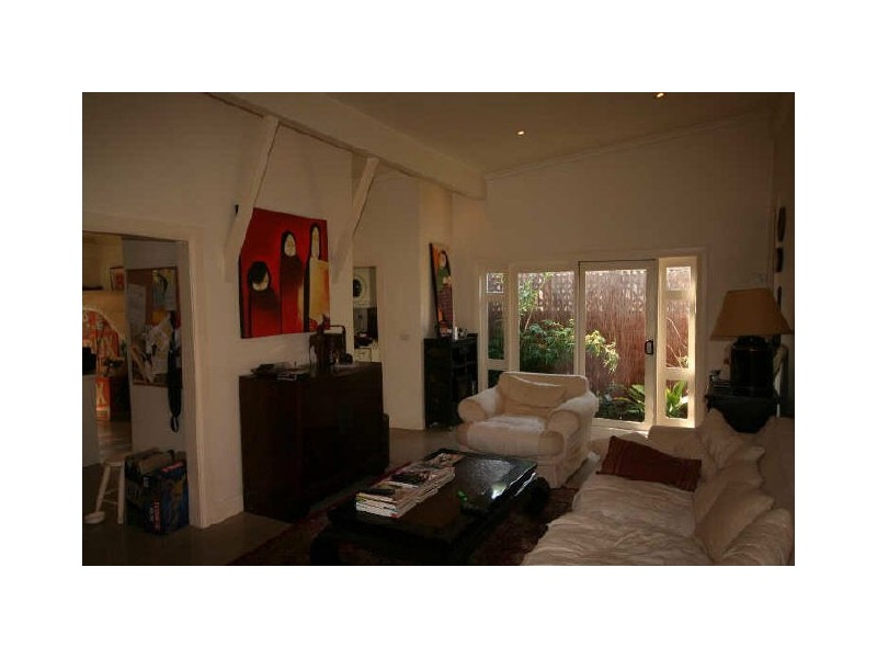 19 YELVERTON STREET, St Peters NSW 2044