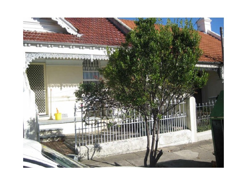 44 YELVERTON STREET, St Peters NSW 2044