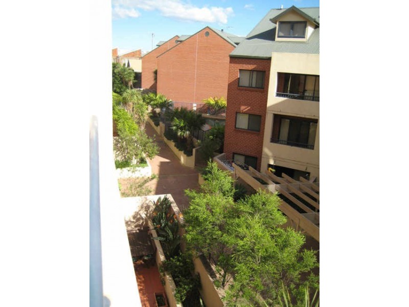 G204/7-11 PRINCESS HIGHWAY, St Peters NSW 2044