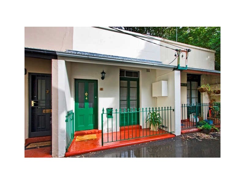 4 BAKERS LANE, Forest Lodge NSW 2037