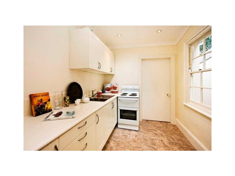 4 BAKERS LANE, Forest Lodge NSW 2037