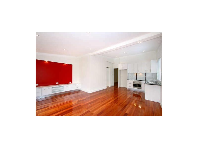 10 PLEASANT AVENUE, Erskineville NSW 2043