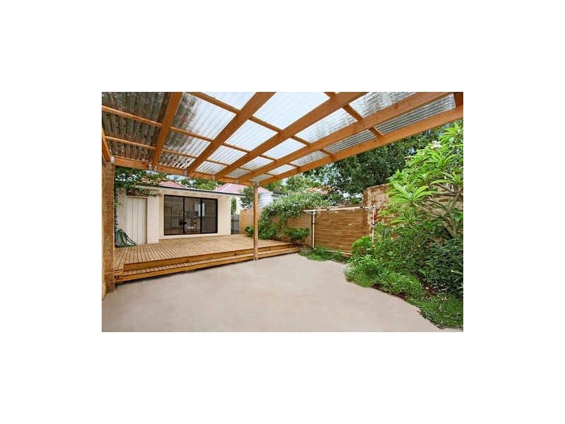 10 PLEASANT AVENUE, Erskineville NSW 2043