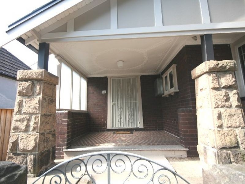 31 Cambridge Street, Enmore NSW 2042