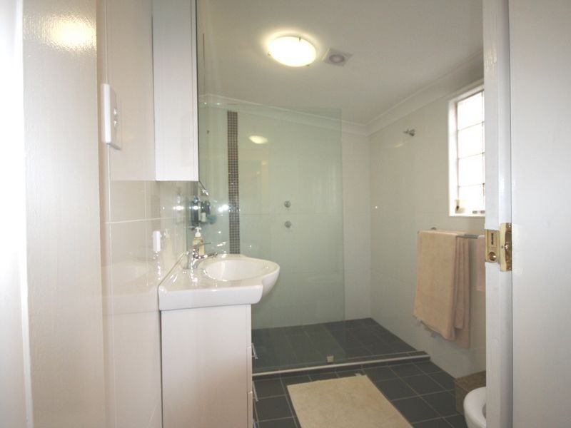 6 LONGDOWN STREET, Newtown NSW 2042