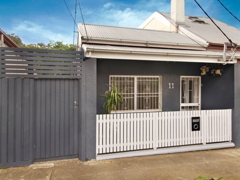 11 Florence Street, St Peters NSW 2044