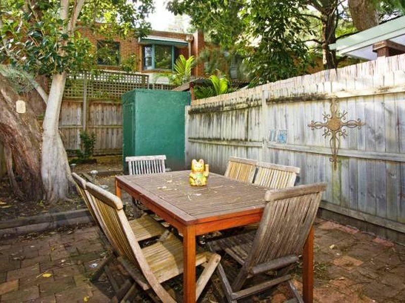 16 Flora Street, Erskineville NSW 2043