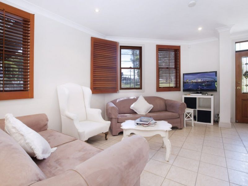 155 Railway Parade, Erskineville NSW 2043