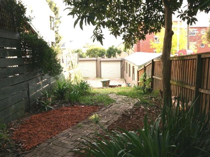 6 Charles Street, Enmore NSW 2042