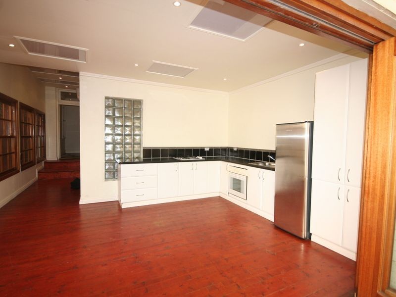 9 College Street, Newtown NSW 2042