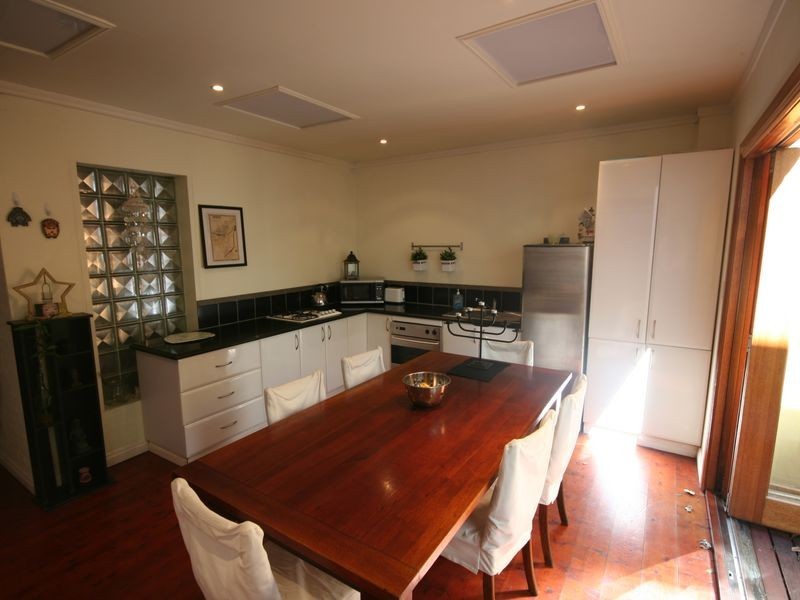 9 College Street, Newtown NSW 2042