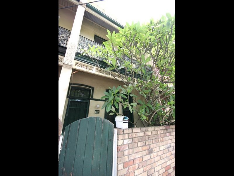 184 Mitchell Road, Alexandria NSW 2015