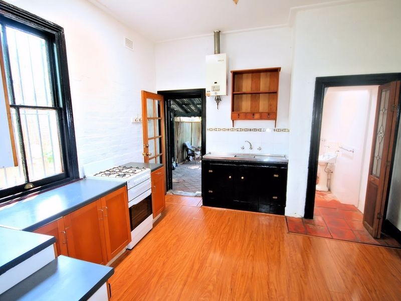 21 Campbell Street, St Peters NSW 2044