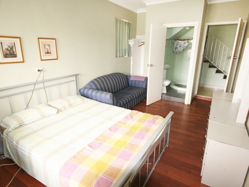 262 New Canterbury Road, Lewisham NSW 2049