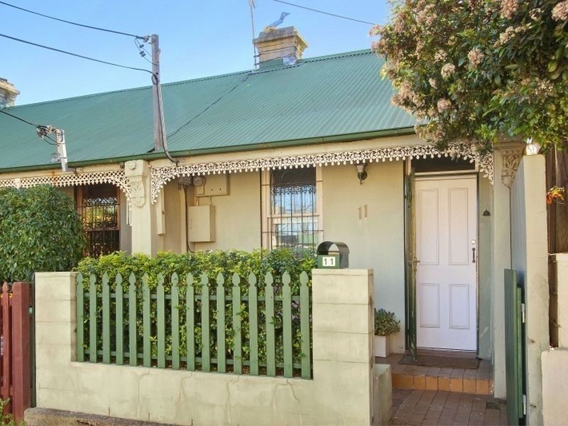 11 Cowper Street, Marrickville NSW 2204