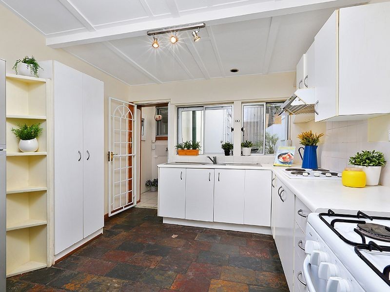 37 Caroline Street, Newtown NSW 2042