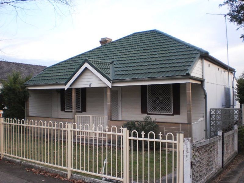 17 Ferguson Avenue, Wiley Park NSW 2195