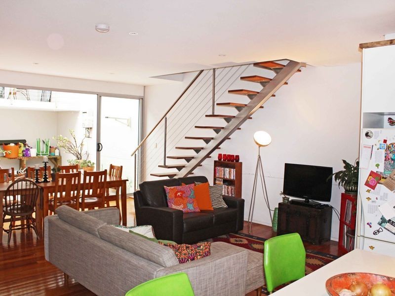 2/1 Cowper Street, Marrickville NSW 2204