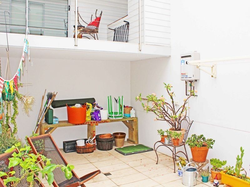 2/1 Cowper Street, Marrickville NSW 2204