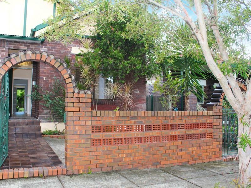7 Wicks Avenue, Marrickville NSW 2204