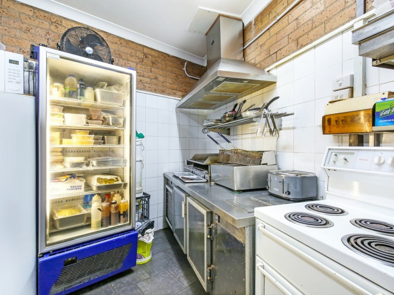 102-108 Princes Highway, Unanderra NSW 2526