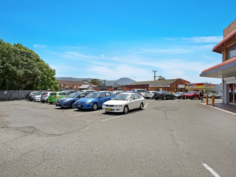 102-108 Princes Highway, Unanderra NSW 2526