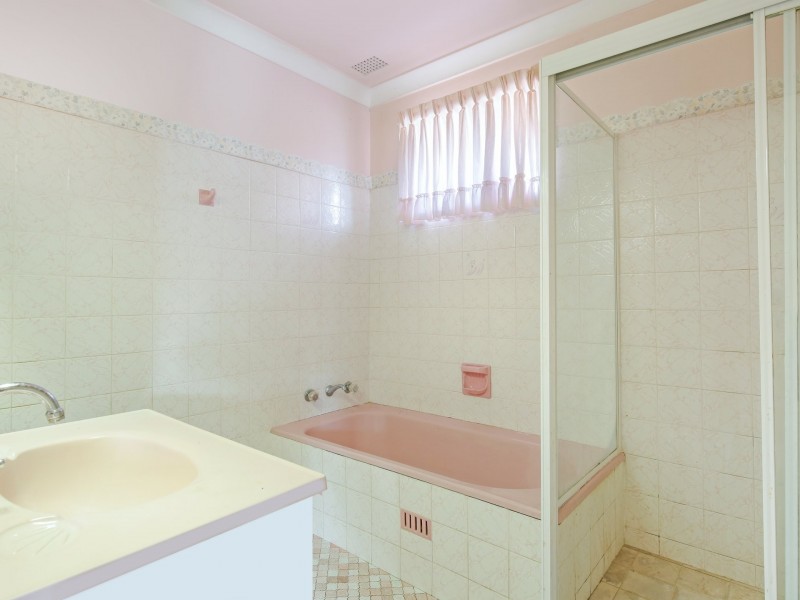 7 Gorrell Crescent, Mangerton NSW 2500