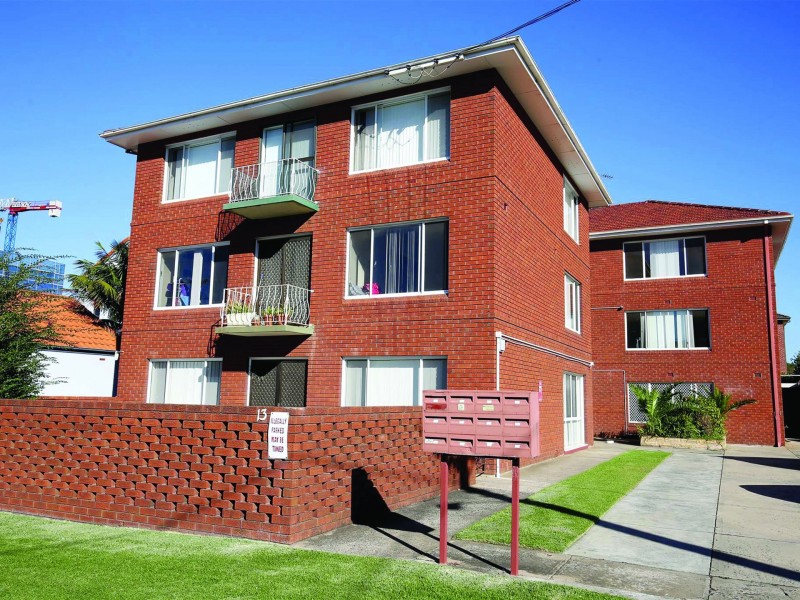 8/13 George Street, Wollongong NSW 2500