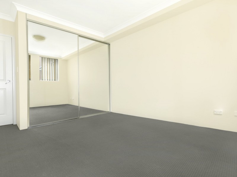 10/5-7 Princes Highway, Figtree NSW 2525