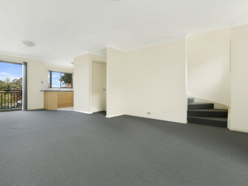 7/35 Bridge Street, Coniston NSW 2500