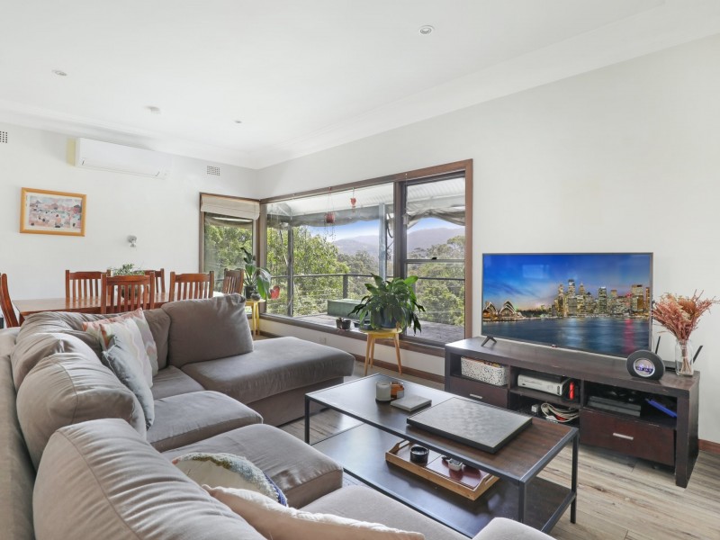 99 Heaslip Street, Mangerton NSW 2500