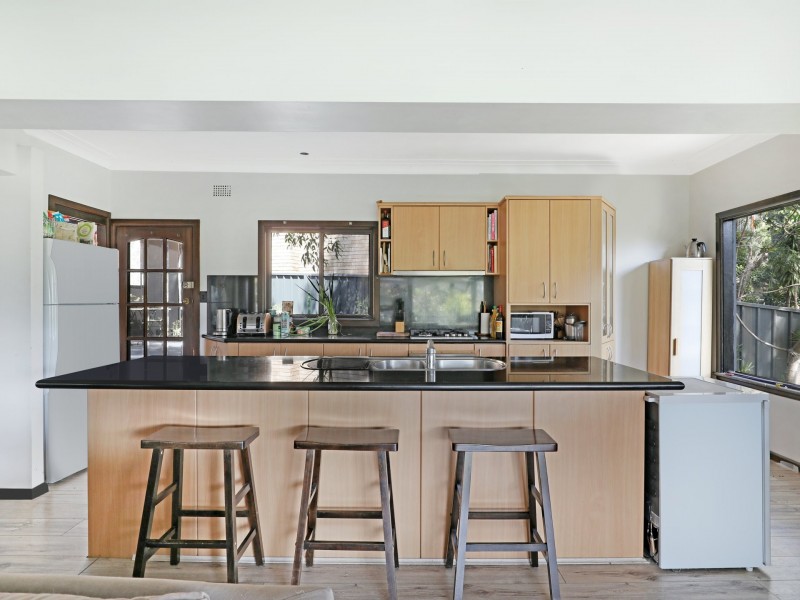 99 Heaslip Street, Mangerton NSW 2500