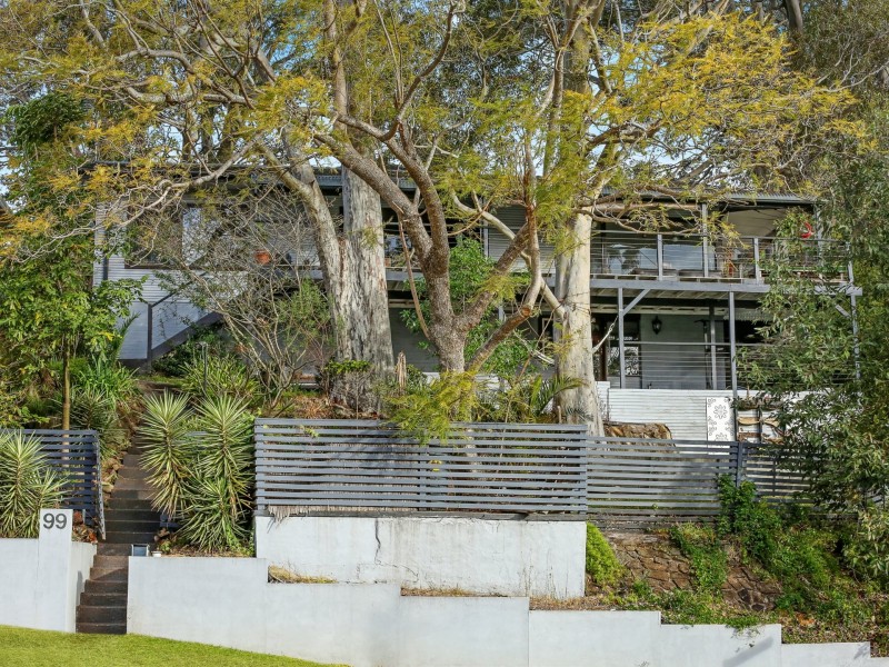 99 Heaslip Street, Mangerton NSW 2500