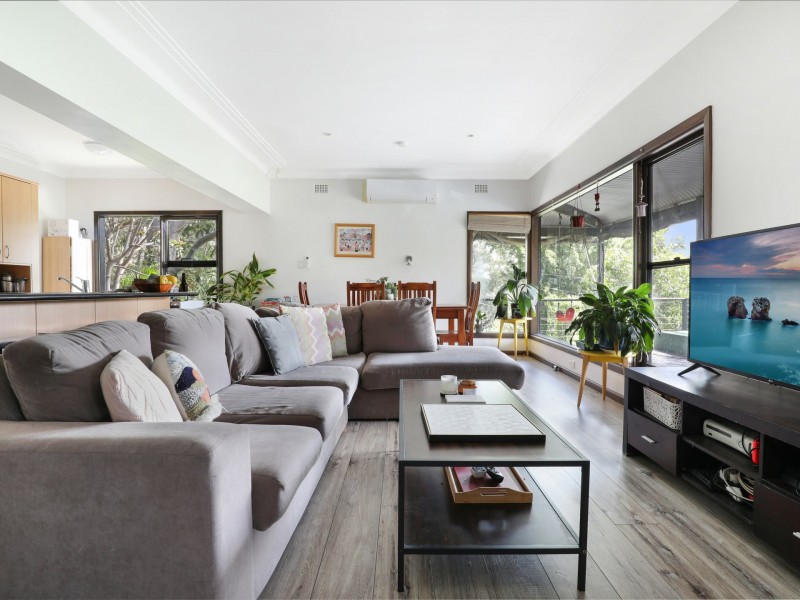 99 Heaslip Street, Mangerton NSW 2500