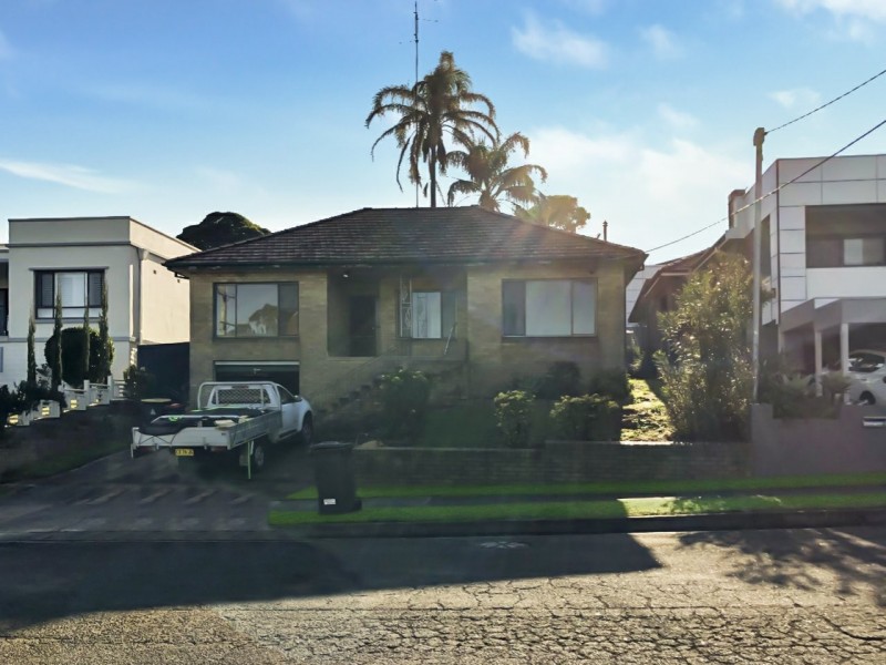 10 Gundarun Street, West Wollongong NSW 2500