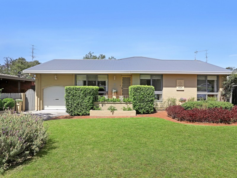 6 Nioka Ave, Keiraville NSW 2500