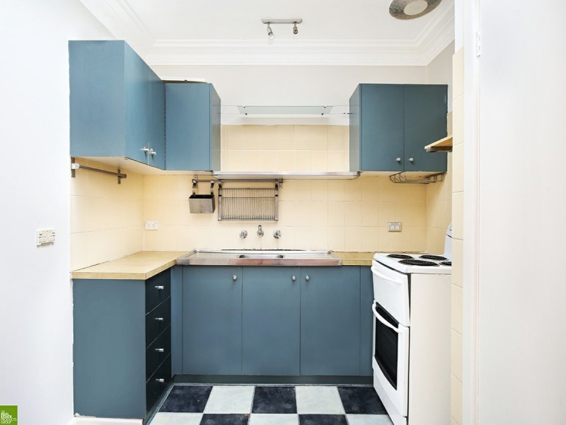 2/7 Kelvin Road, Coniston NSW 2500