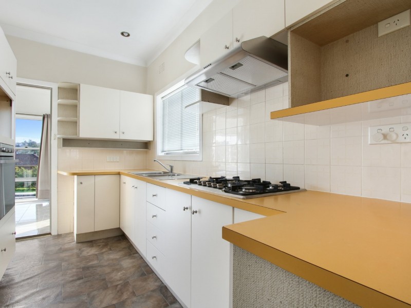 31 London Drive, West Wollongong NSW 2500