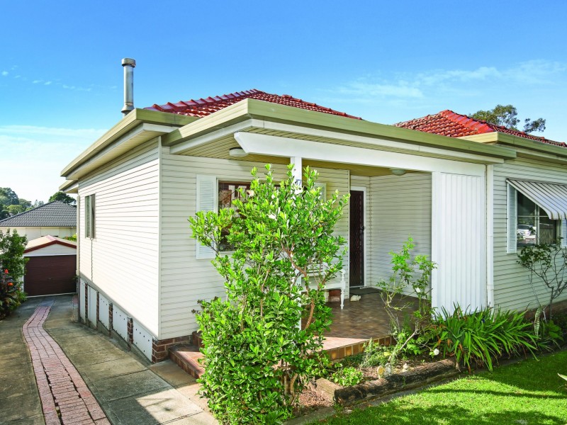 17 Prospect Street, Mount Saint Thomas NSW 2500